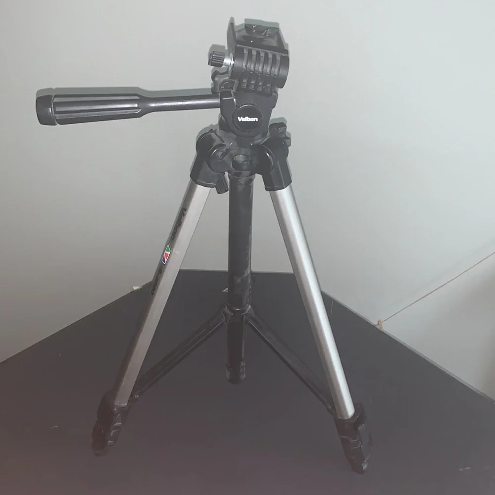 270 degree Velbon S-4000 Extendable Tripod